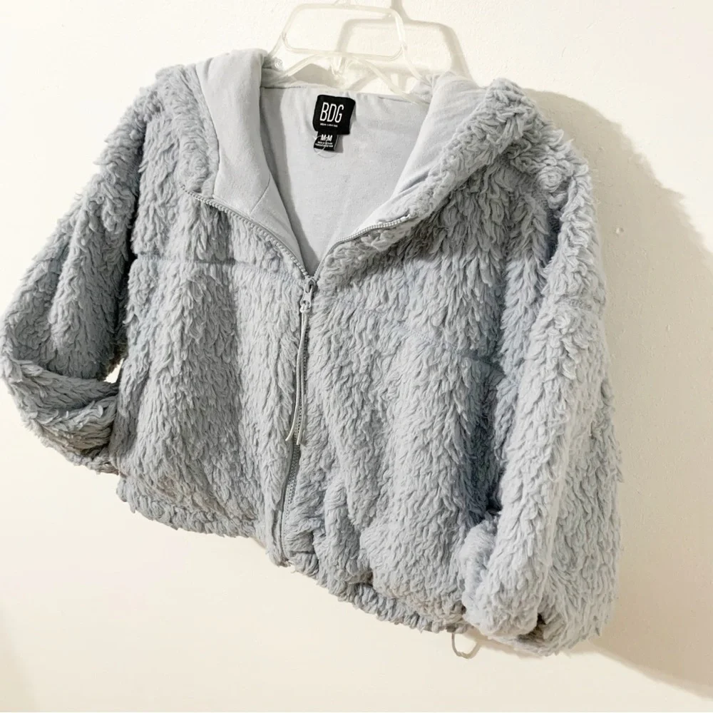 Urban Outfitters BDG Hooded Cropped Fuzzy Sherpa Zip Teddy Jacket Coat Pockets